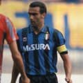 Джузеппе Бергоми. За Интер провел 758 матчей за 20 сезонов (1979-1999)
